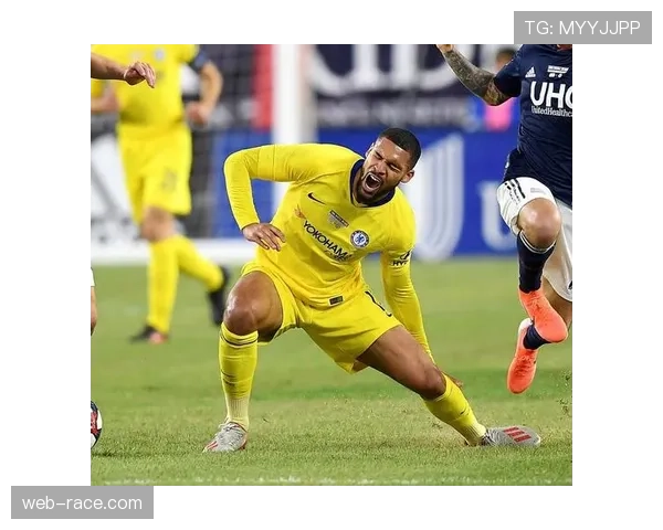 奇克接受慢镜头采访:我将戴着橡胶护具复出,永远会拼尽全力 奇克接受慢镜头采访:我将戴着橡胶护具复出,永远会拼尽全力